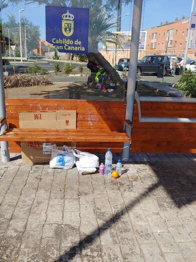 Estado del marquesina este domingo, en una imagen captada por una lectora de este periódico (Foto TA)